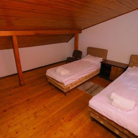 Wooden_Room_Hostel Erévan Extérieur photo